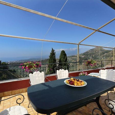 Terrazza Sull'Etna Holidays Apartment Taormina Bagian luar foto