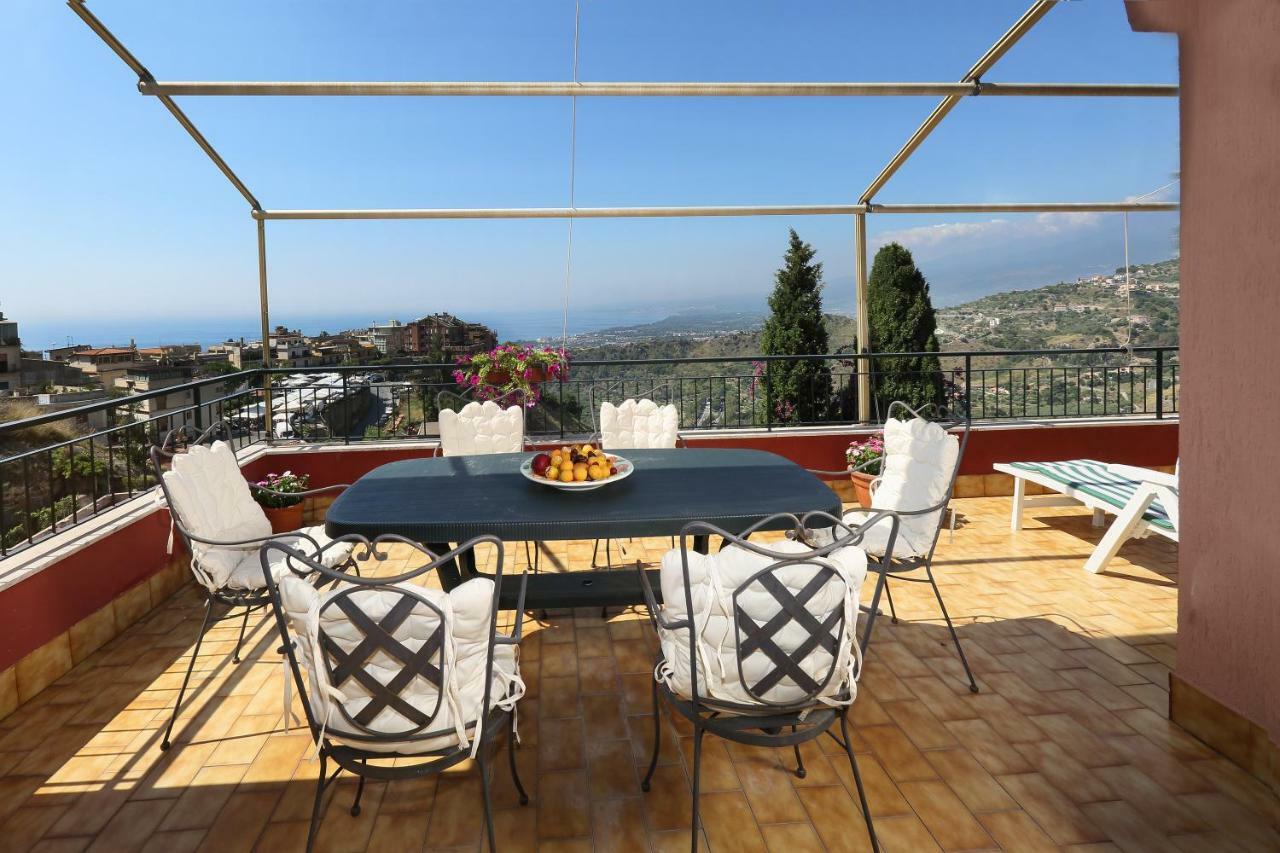 Terrazza Sull'Etna Holidays Apartment Taormina Bagian luar foto